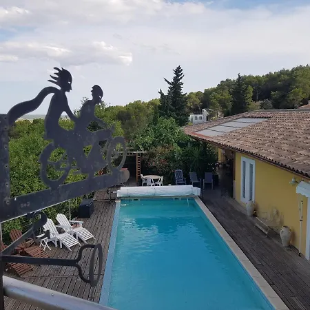 La Croisee Des Chemins Calvisson