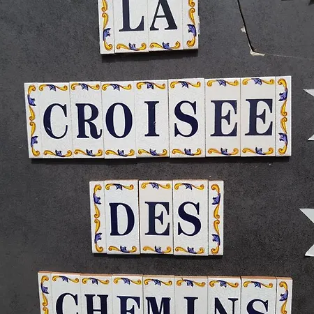 La Croisee Des Chemins